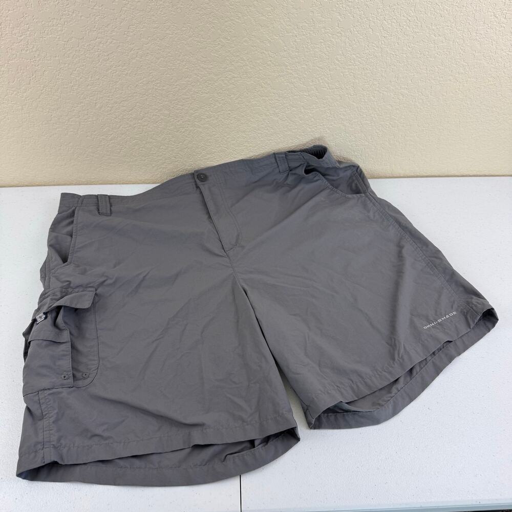 Columbia Shorts Mens XXL Gray PFG Stretch Cargo Hiking Fishing Outdoor Nylon